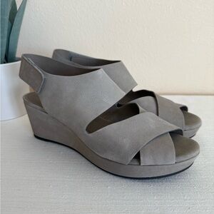 NURTURE Sairyn Gray Leather Wedge Sandals Brazil